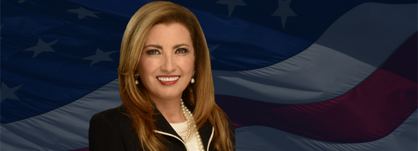 La Dra. Elba Garcia, Comisionada del Condado de Dallas, Distrito 4
